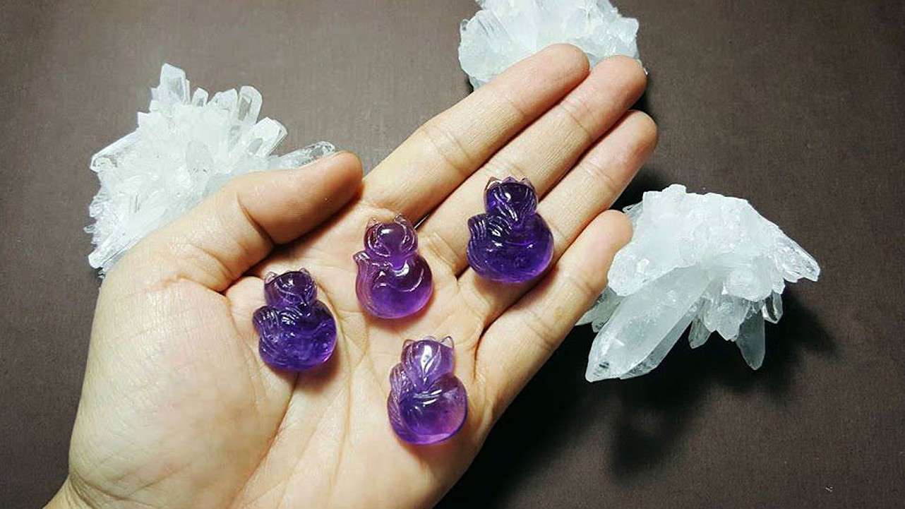 Ý nghĩa đá thạch anh tím là biểu tượng trong tình yêu